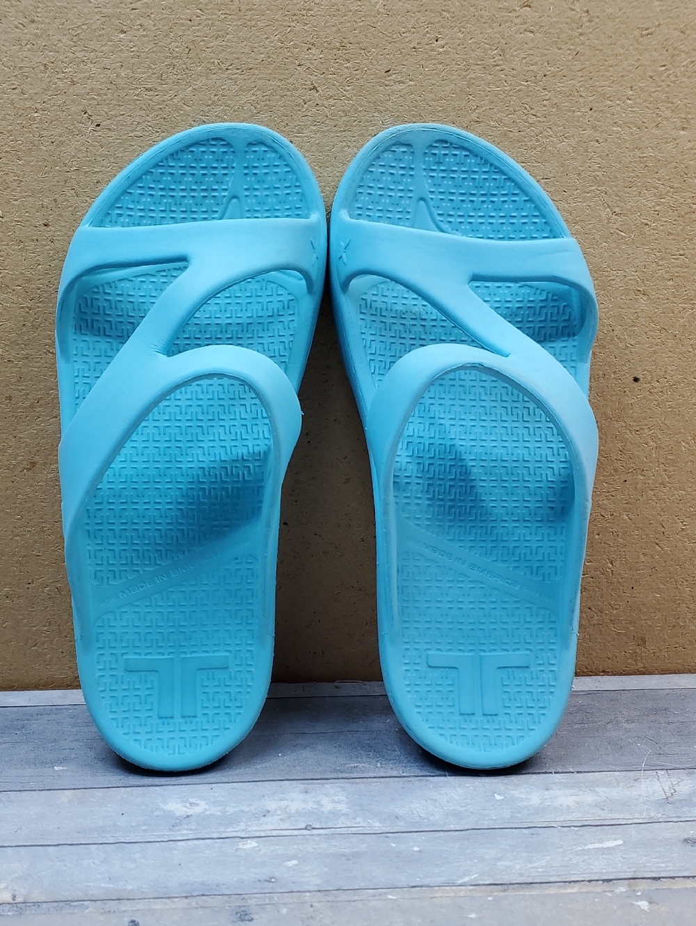 Telic Women's Aqua Z-Strap Comfort Slide Sandals Size XS (7/38)
